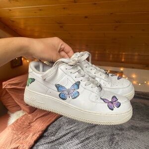 NIKE Air Force 1 Butterfly Print Low Top Sneakers